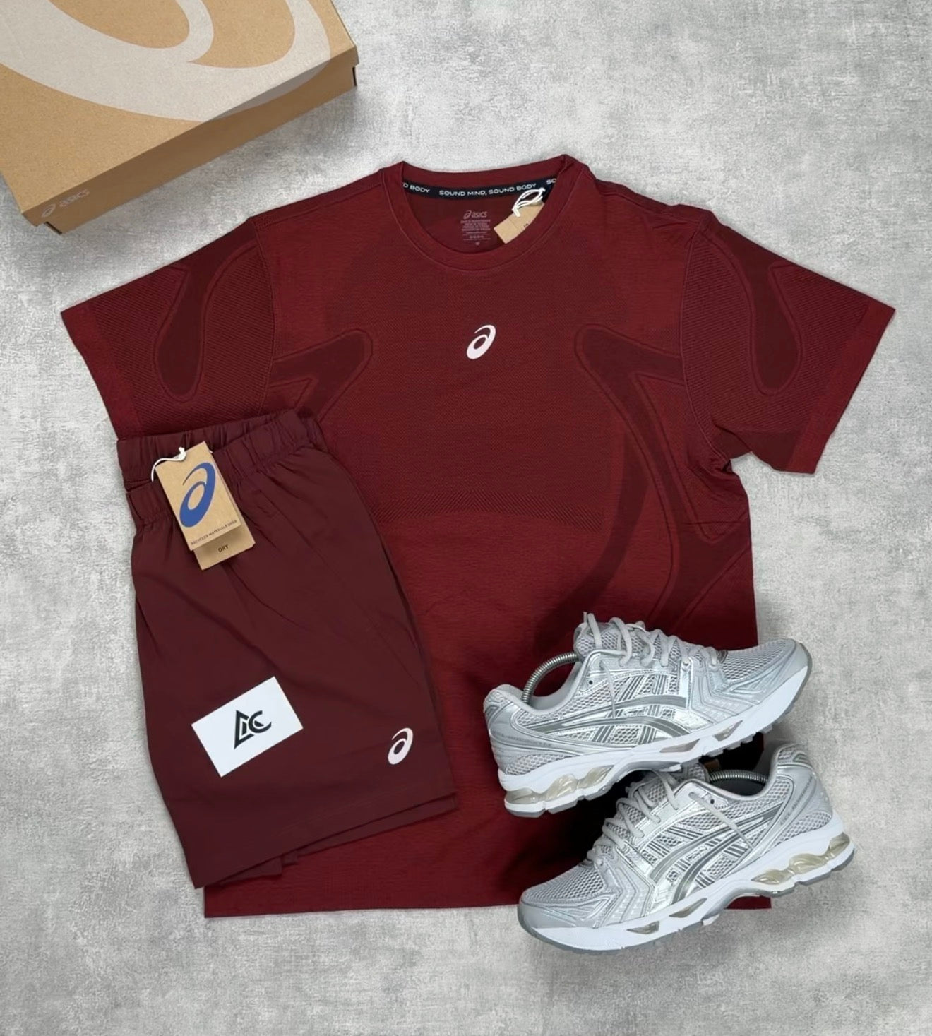 ASICS Seamless Set (Dark Planet Red)