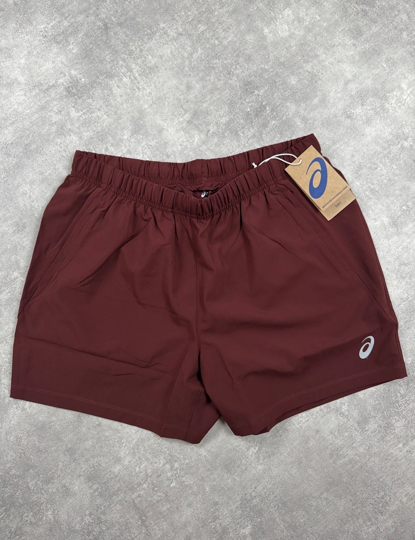 ASICS 5Inch Run Short (Dark Planet Red)
