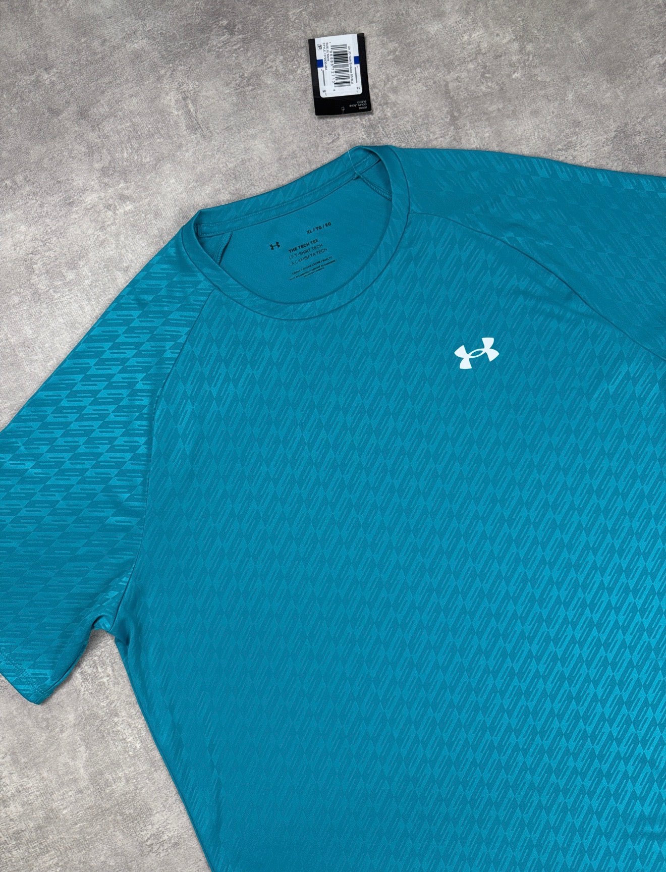 UNDER ARMOUR Tech Emboss T-Shirt