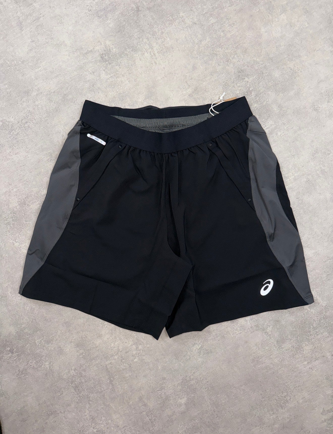 ASICS Road 7Inch Short (Performance Black / Graphite Grey)