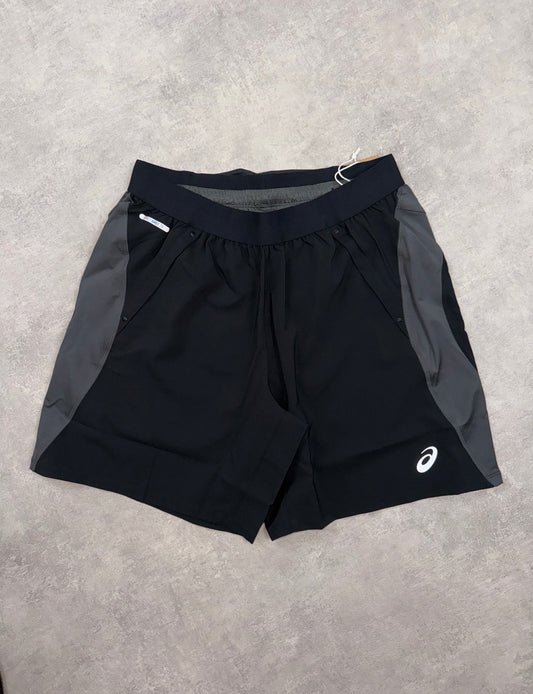 ASICS Road 7Inch Short (Performance Black / Graphite Grey)